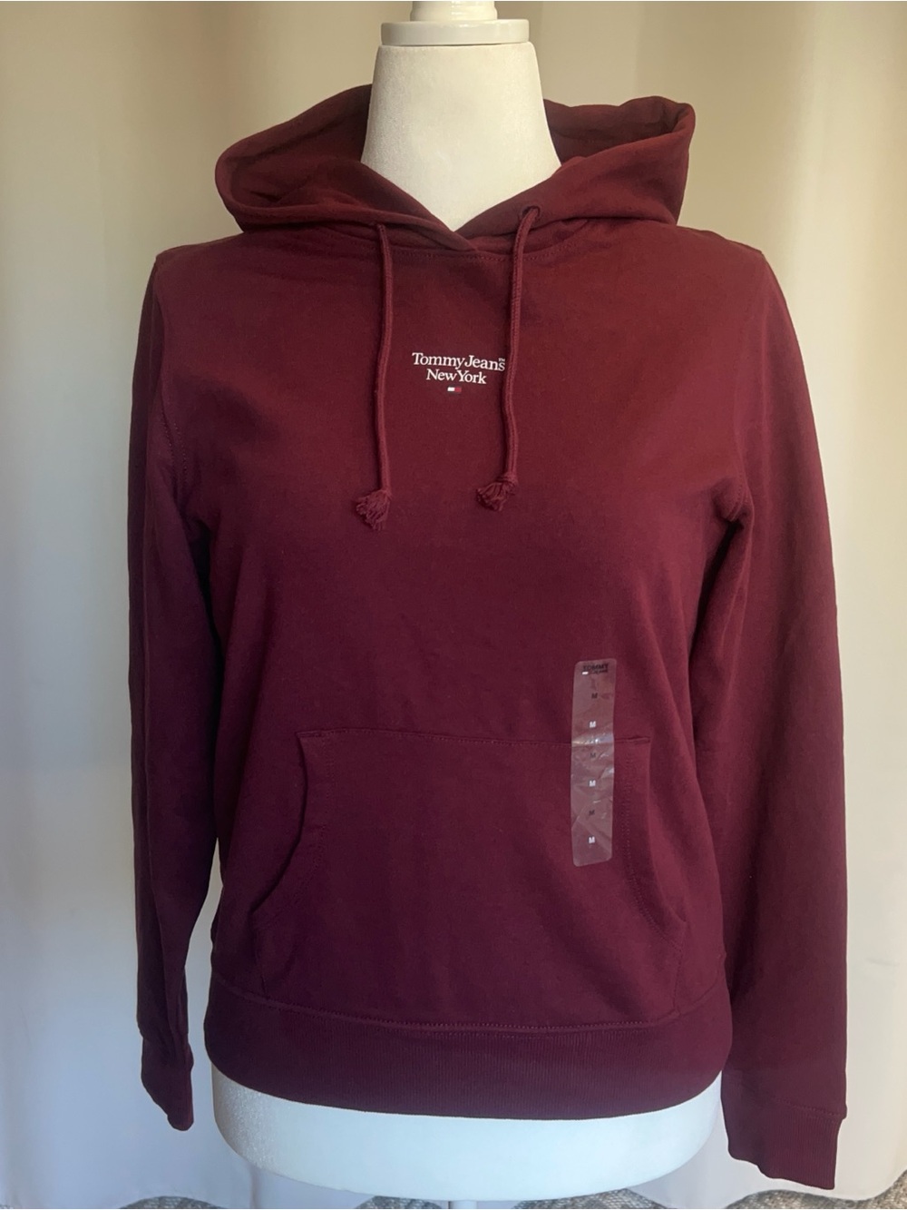 Tommy Jeans
Women's Essential Logo Drawstring Hoodie Size M